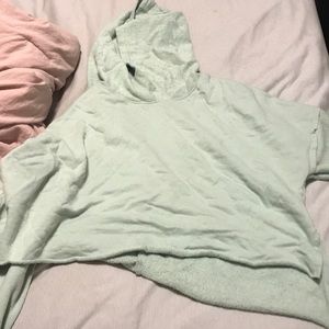 cropped sweatshirt with hood